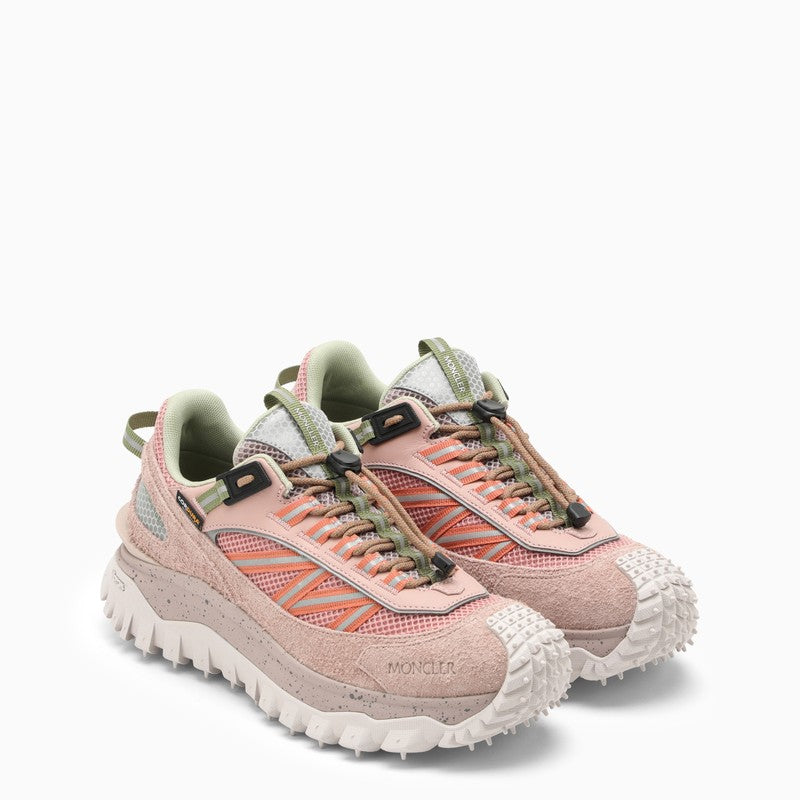 Pink sneaker Trailgrip