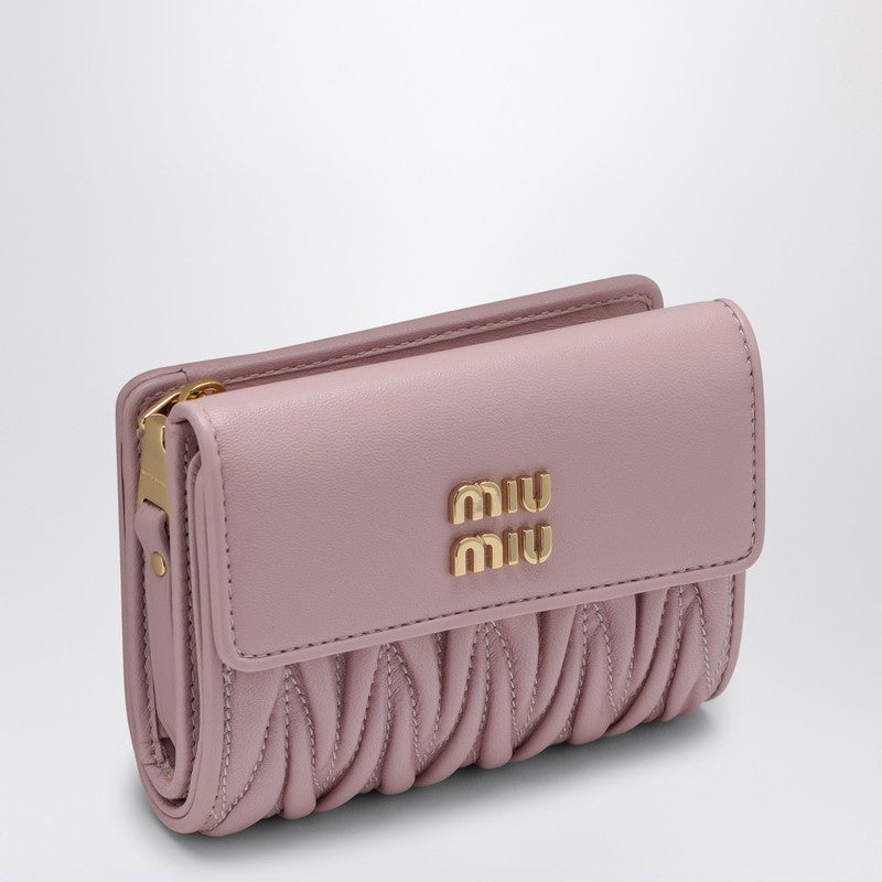 Alabaster-coloured matelassé leather small wallet