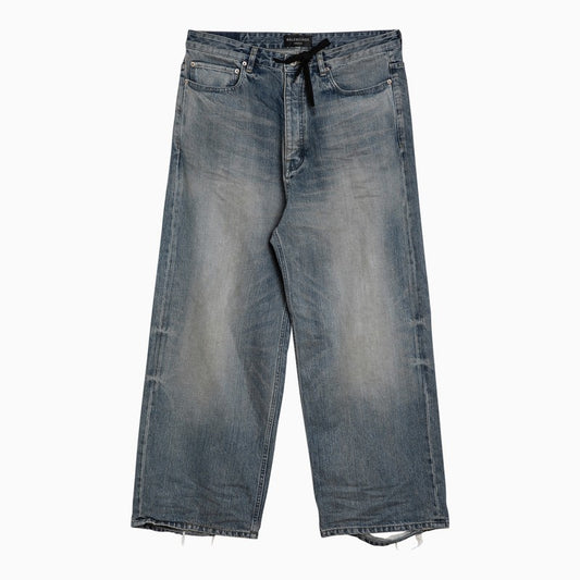 Light blue oversized baggy jeans in washed denim