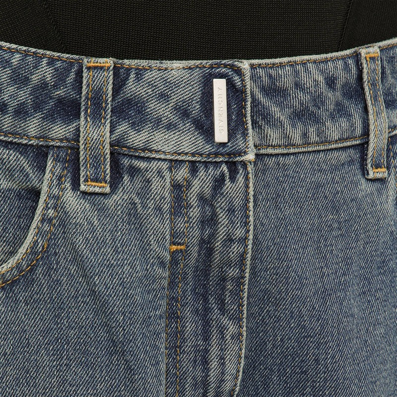 Loose blue washed jeans