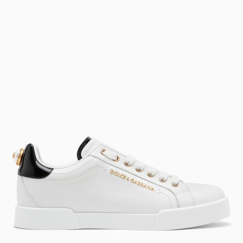 White and gold low sneakers