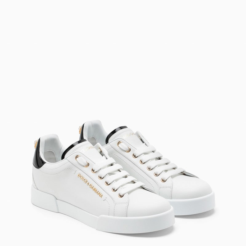 White and gold low sneakers