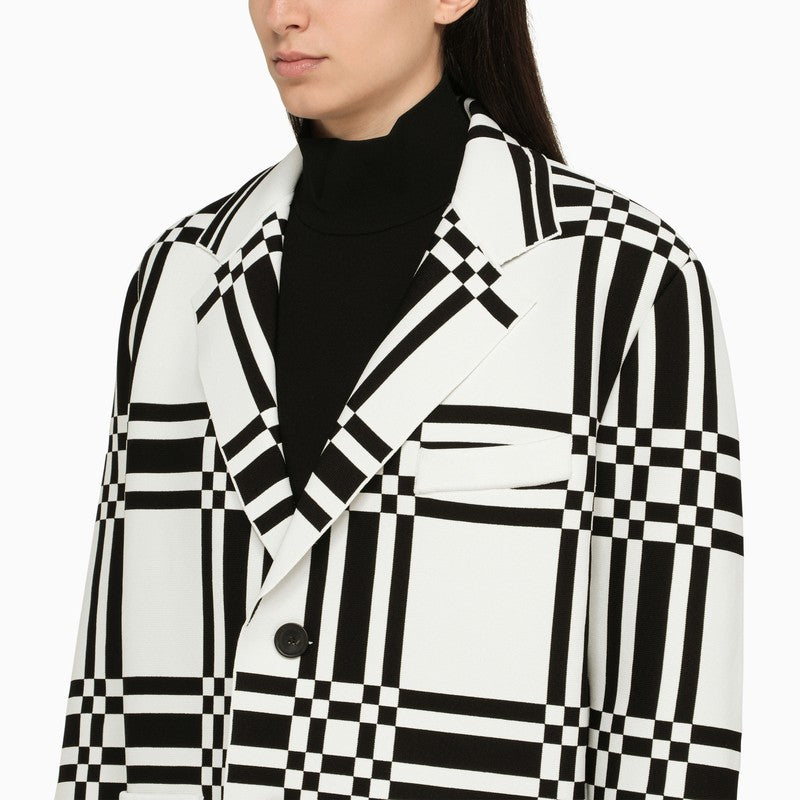 White/black jacket with geometric pattern