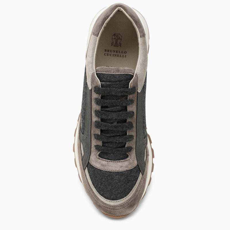 Low taupe sneakers with precious detail