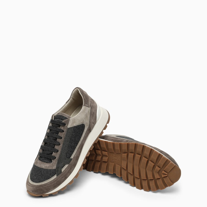 Low taupe sneakers with precious detail