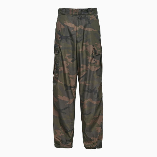 Camouflage cargo trousers in Re-Nylon