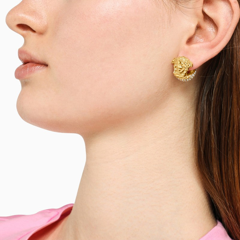 Gold earrings with Medusa