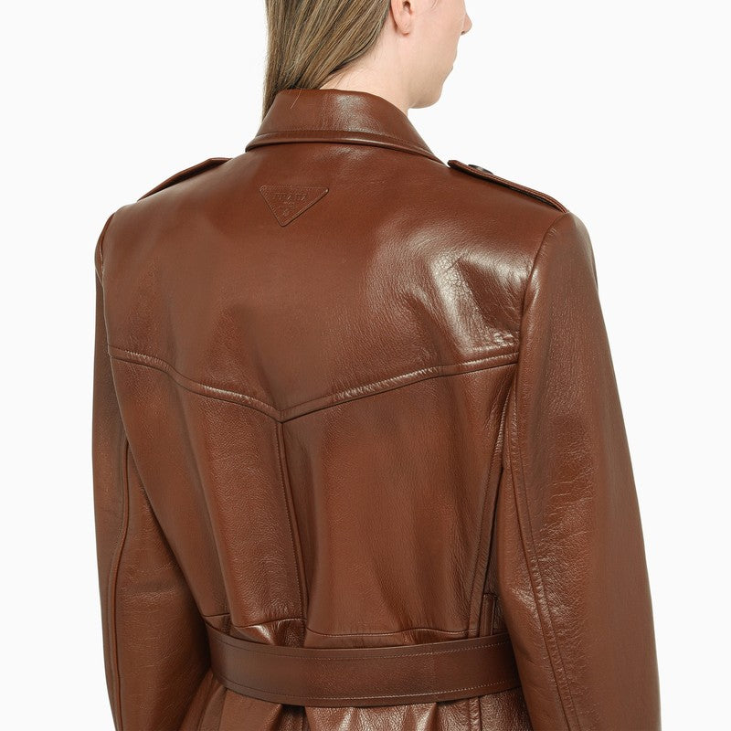 Short double-breasted coat in tobacco-coloured leather