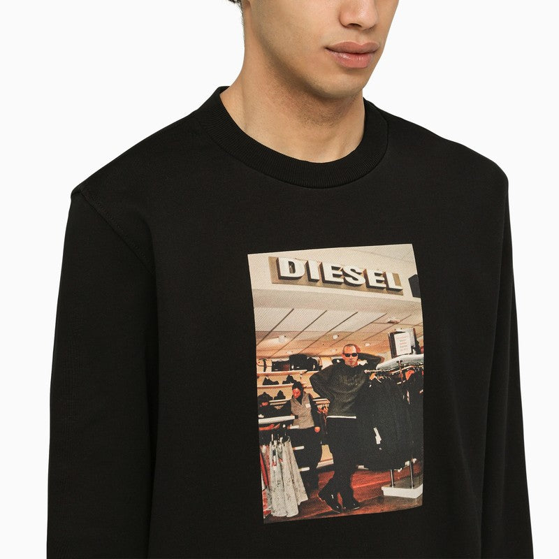 Black crewneck sweatshirt with print