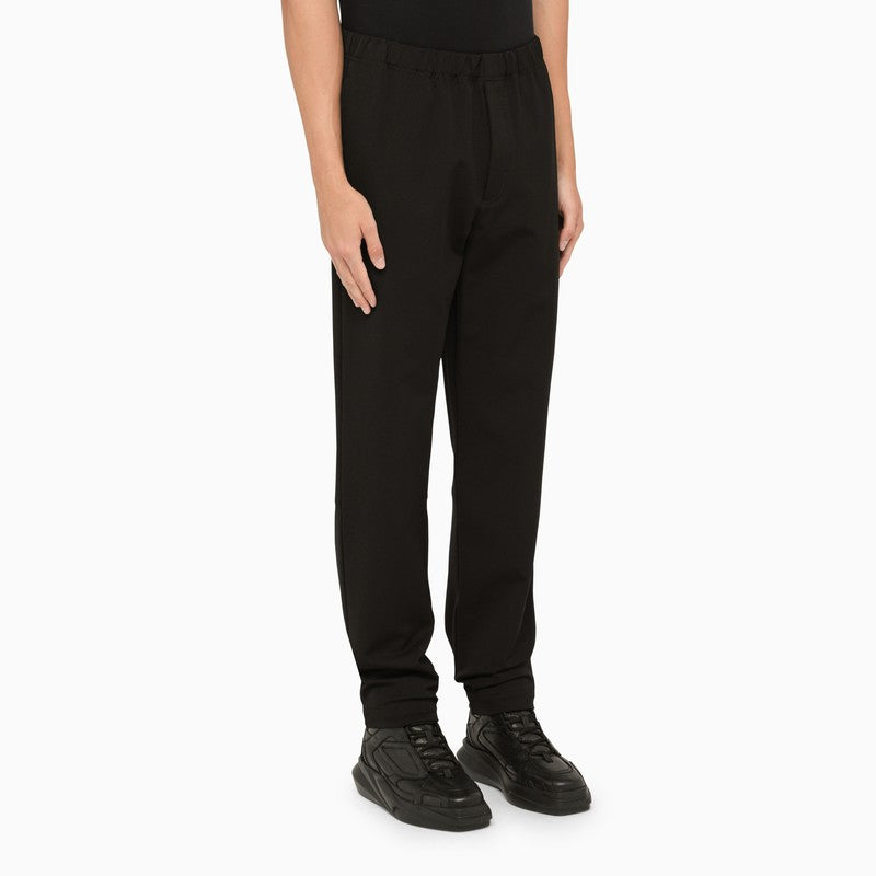 Regular black trousers in a technical fabric