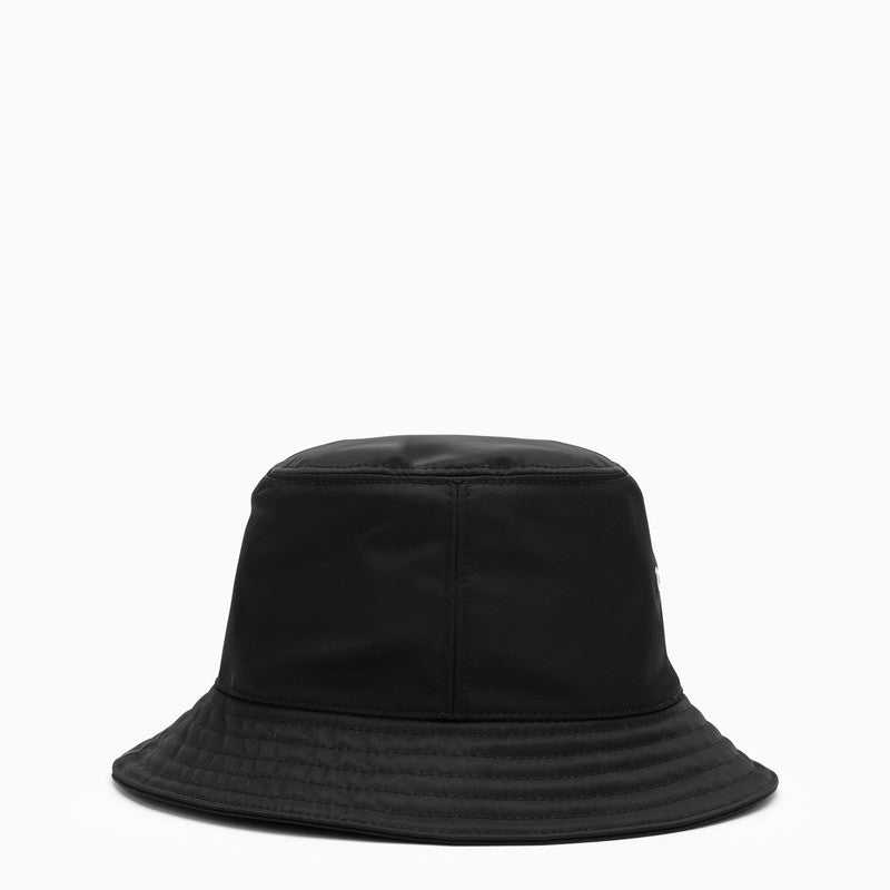Black bucket hat in a technical fabric