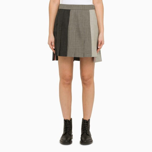 Gray skirt with pleats