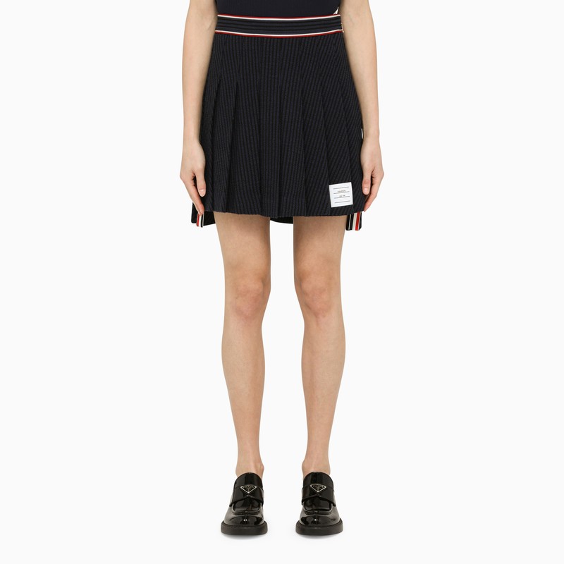 Pleated navy miniskirt