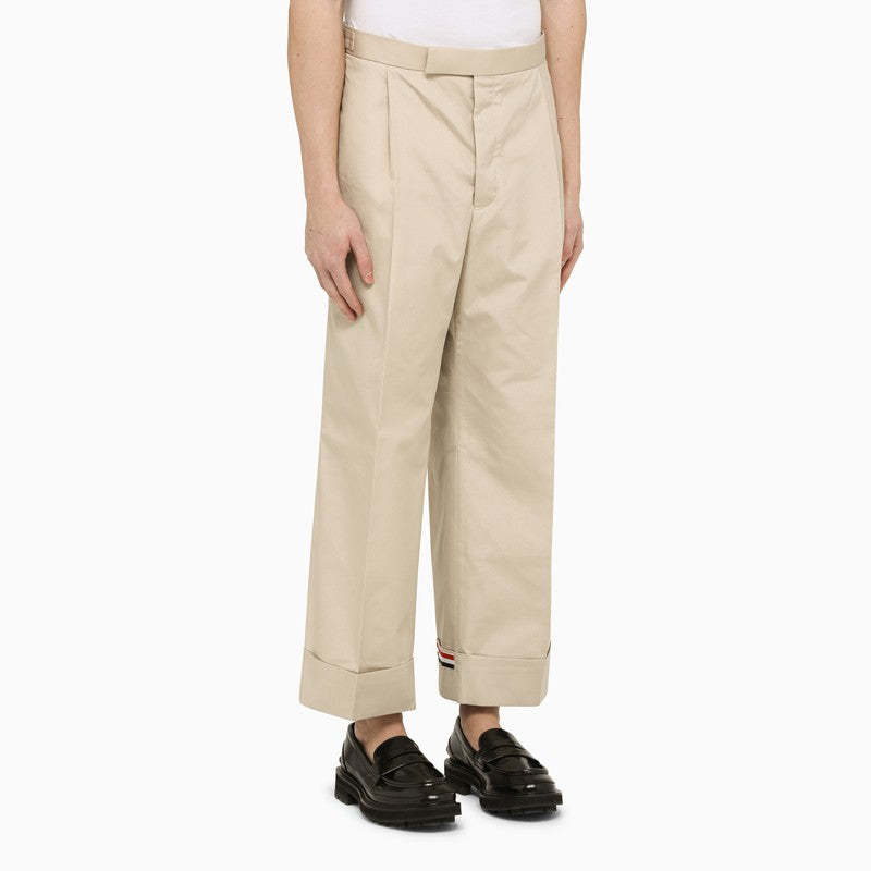 Khaki cropped trousers